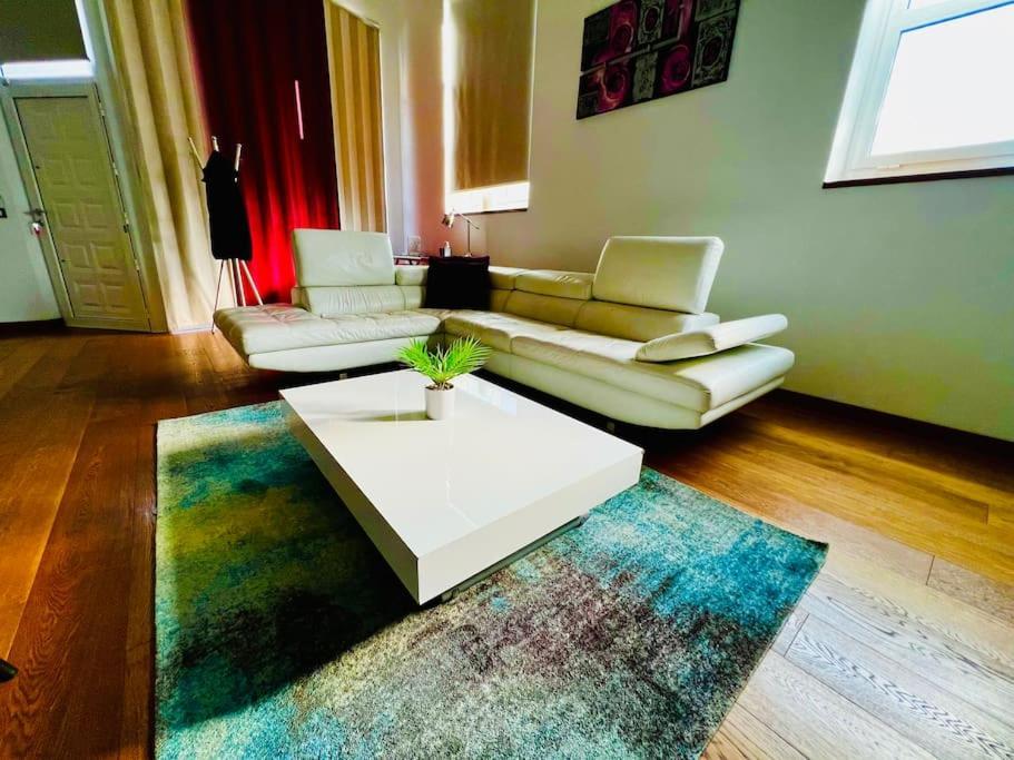 Moderno Loft Alle Porte Di Milano - 115Mq - 3 Posti Кормано Екстериор снимка